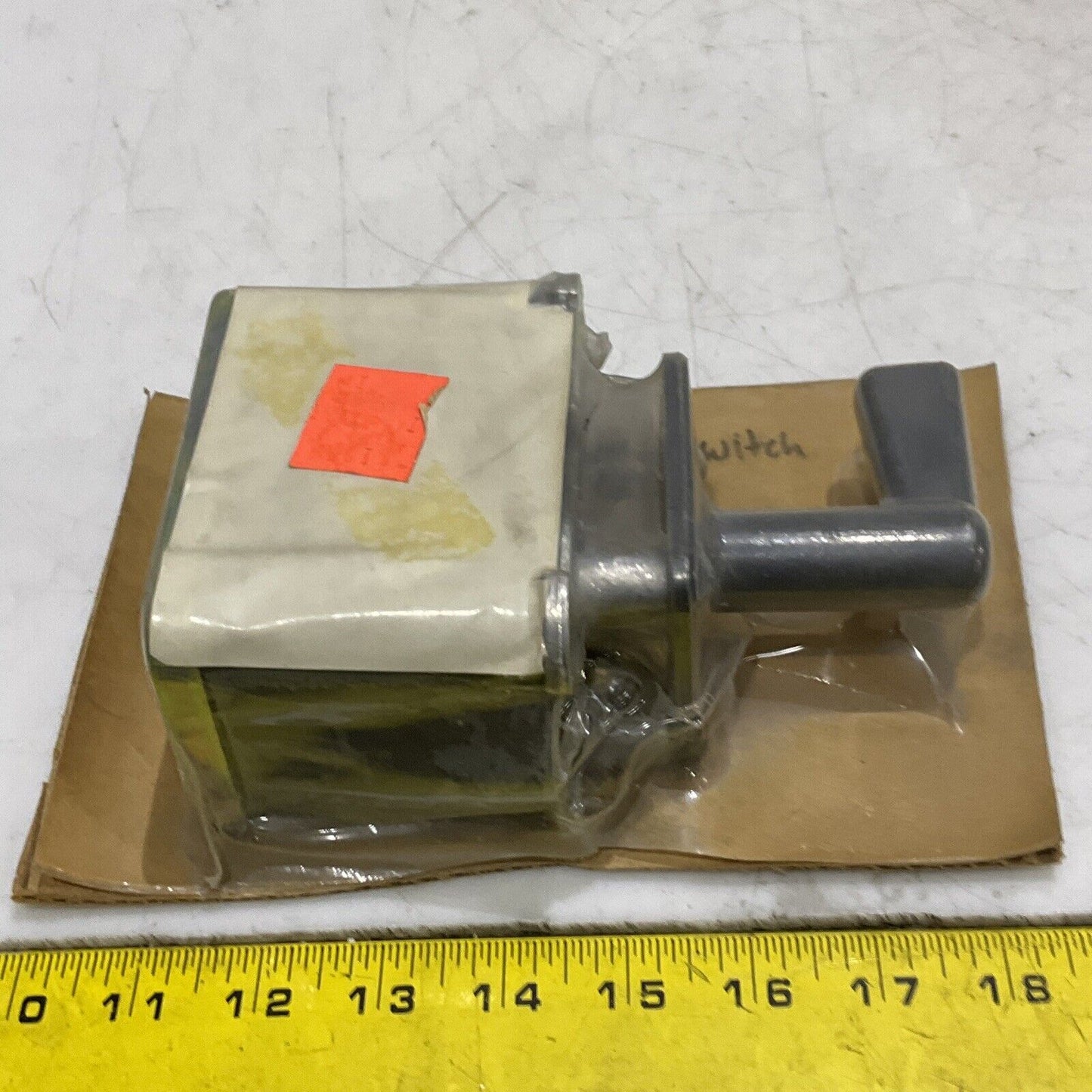 GENERAL ELECTRIC CO. 165B1BB226SSM AUXILERY SWITCH 373