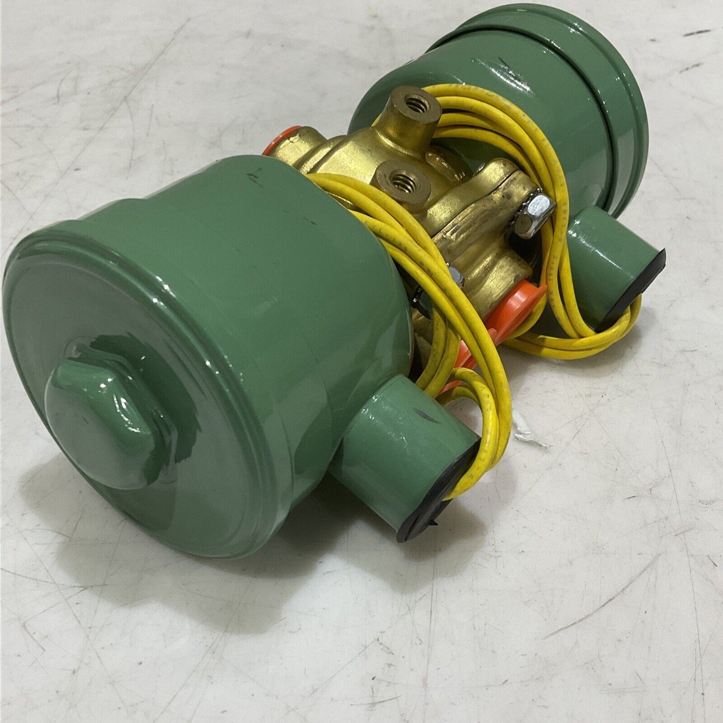 ASCO EFHT 8342C22 RED HAT SOLENOID VALVE 3/8” 120/60 110/50 373