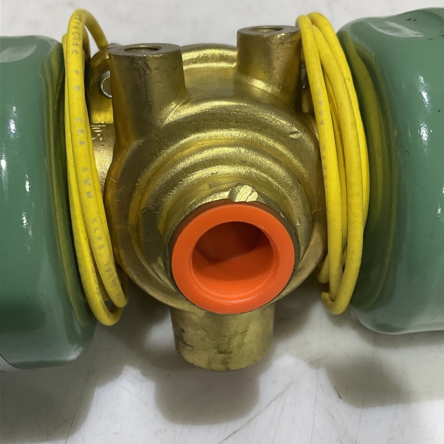 ASCO EFHT 8342C22 RED HAT SOLENOID VALVE 3/8” 120/60 110/50 373