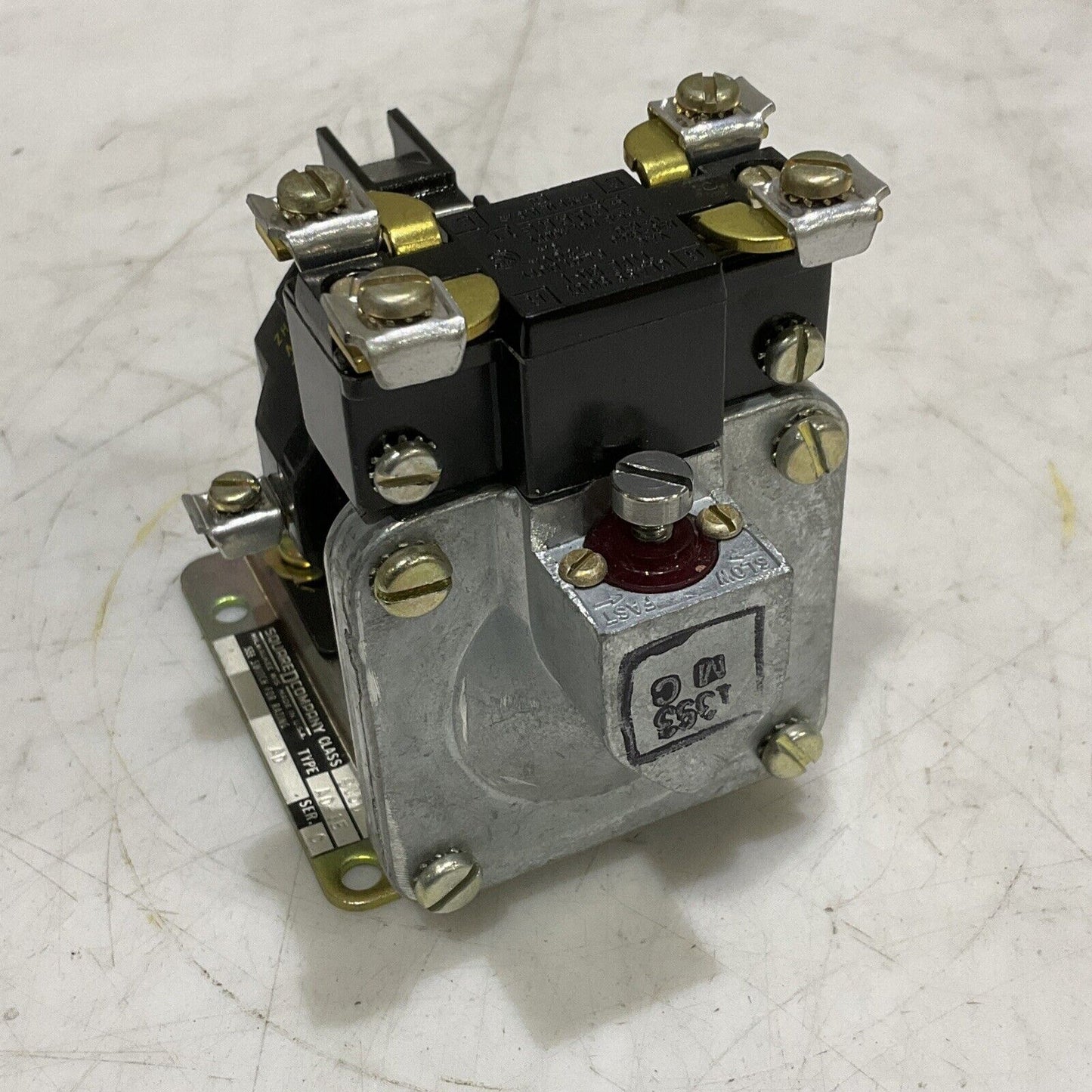 SQUARE D A0-1E 9050 TIMING RELAY SERIES C 373