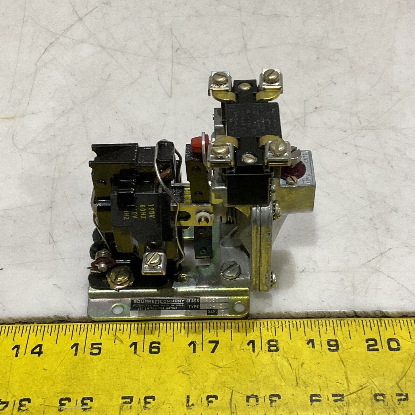 SQUARE D A0-1E 9050 TIMING RELAY SERIES C 373