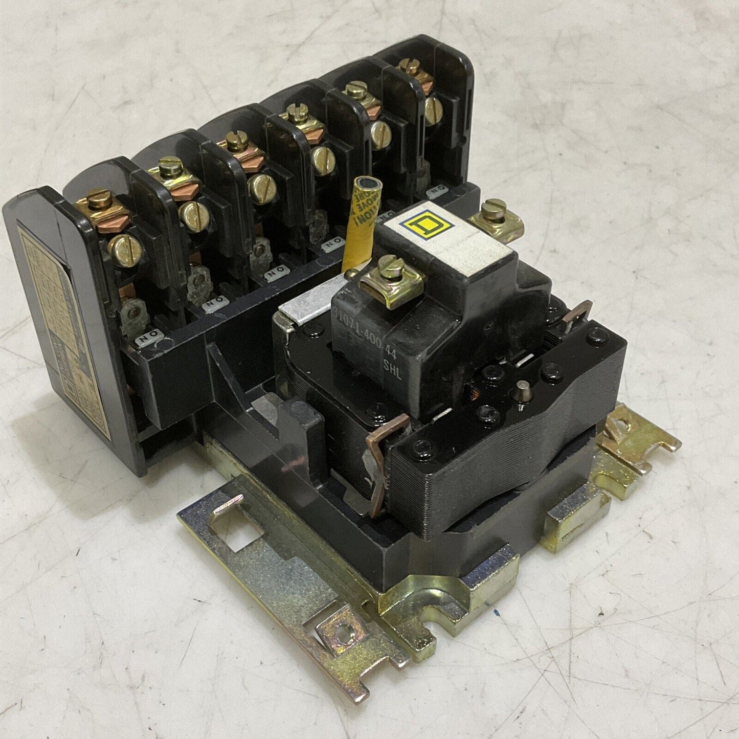 SQUARE D H0-60 AC CONTROL RELAY CLASS 8501 SERIES D 120-60/ 120-50 COIL 373