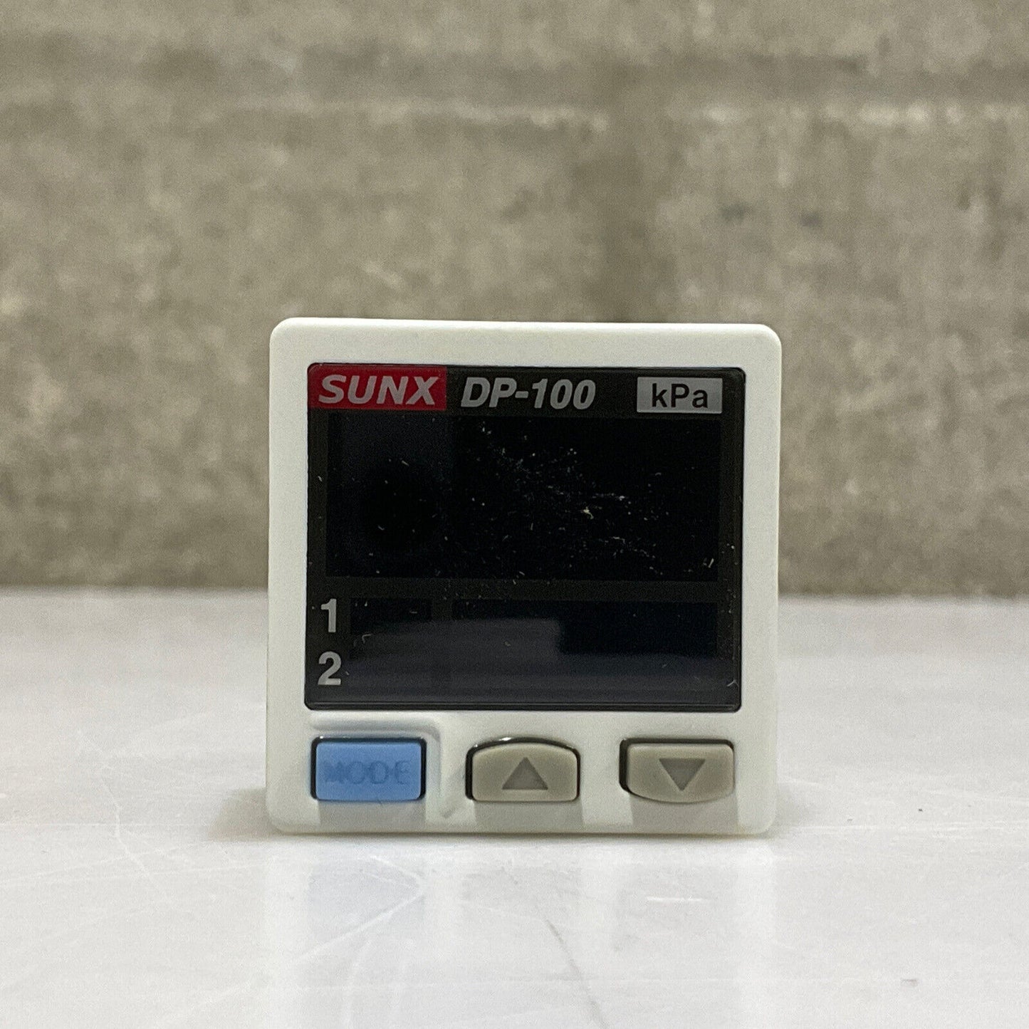 SUNX DP-111-E-P-J DIGITAL PRESSURE SENSOR DP-100 U3S