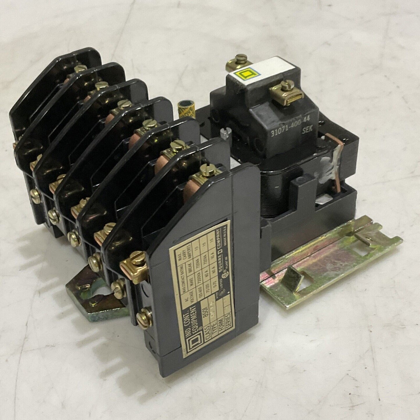 SQUARE D H0-60 AC CONTROL RELAY CLASS 8501 SERIES D 120-60/ 120-50 COIL 373