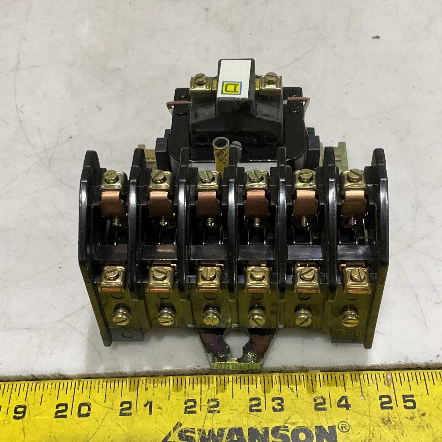 SQUARE D H0-60 AC CONTROL RELAY CLASS 8501 SERIES D 120-60/ 120-50 COIL 373