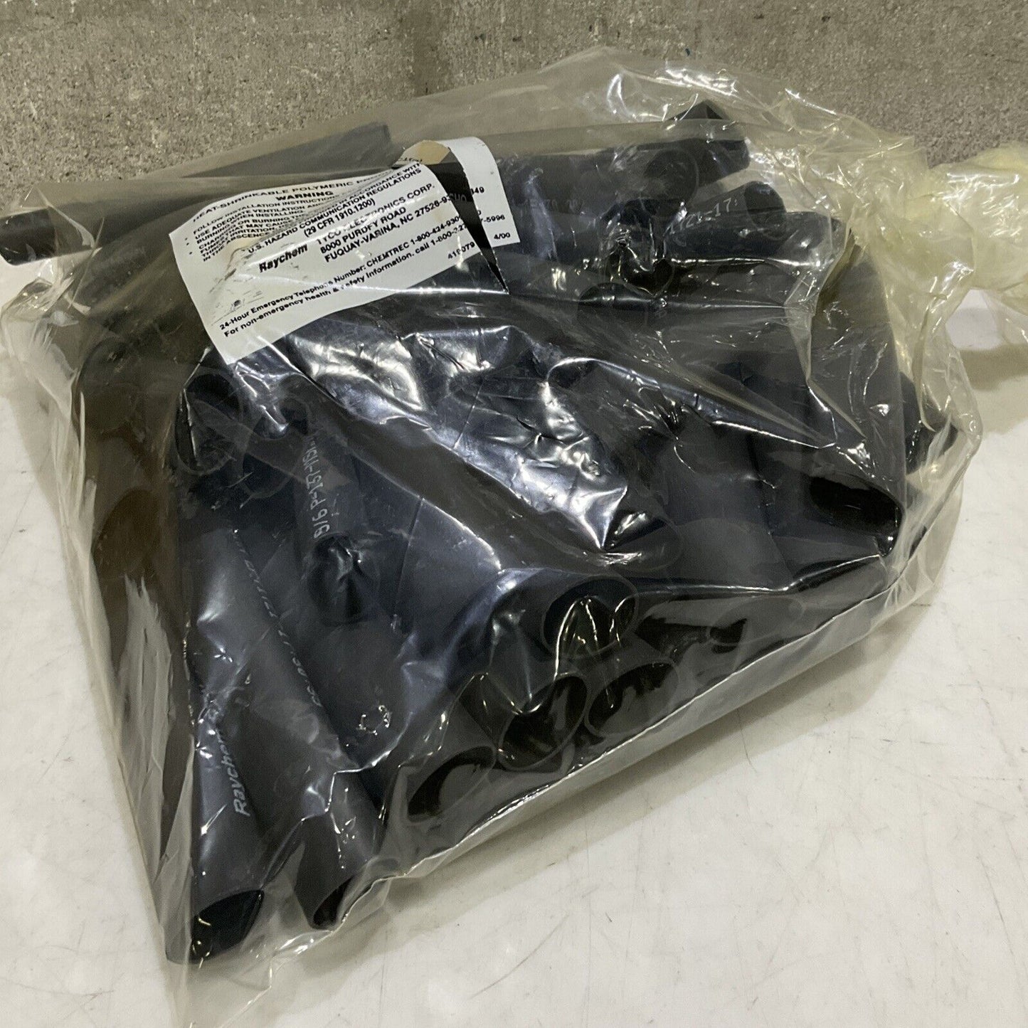 RAYCHEM FCSM 19/6-150-S HEAT SHRINK TUBING FLAME RETARDED 6IN 600 /1000V 373