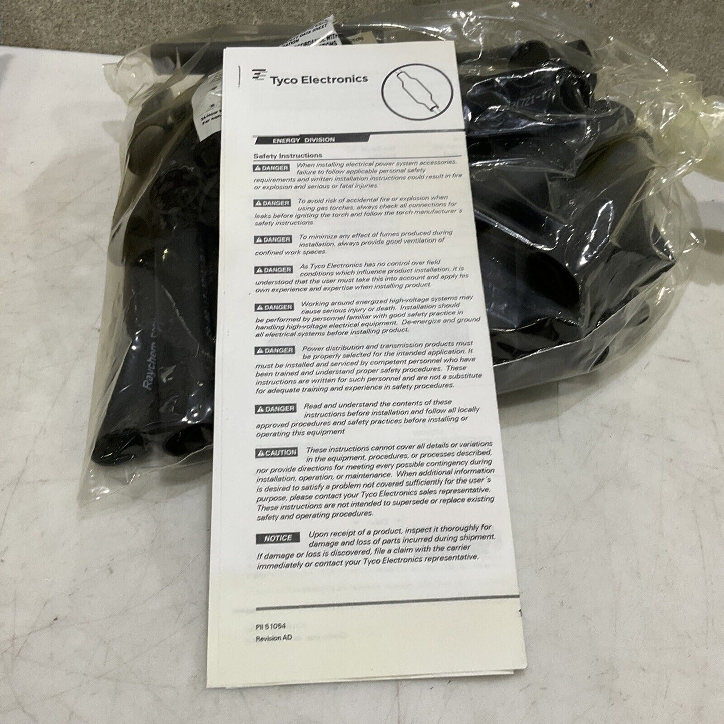 RAYCHEM FCSM 19/6-150-S HEAT SHRINK TUBING FLAME RETARDED 6IN 600 /1000V 373