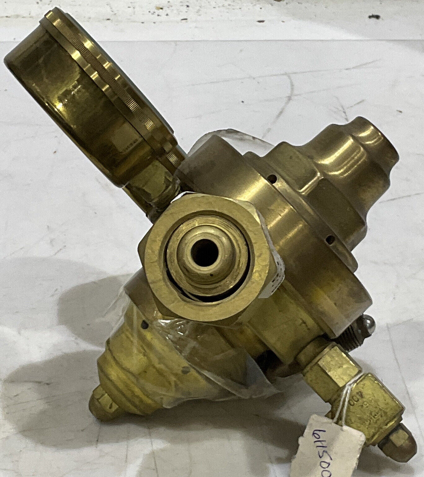 VICTOR 3114852 VTS 702MD COMPRESSED GAS MANIFOLD HYDROGEN REGULATOR 373