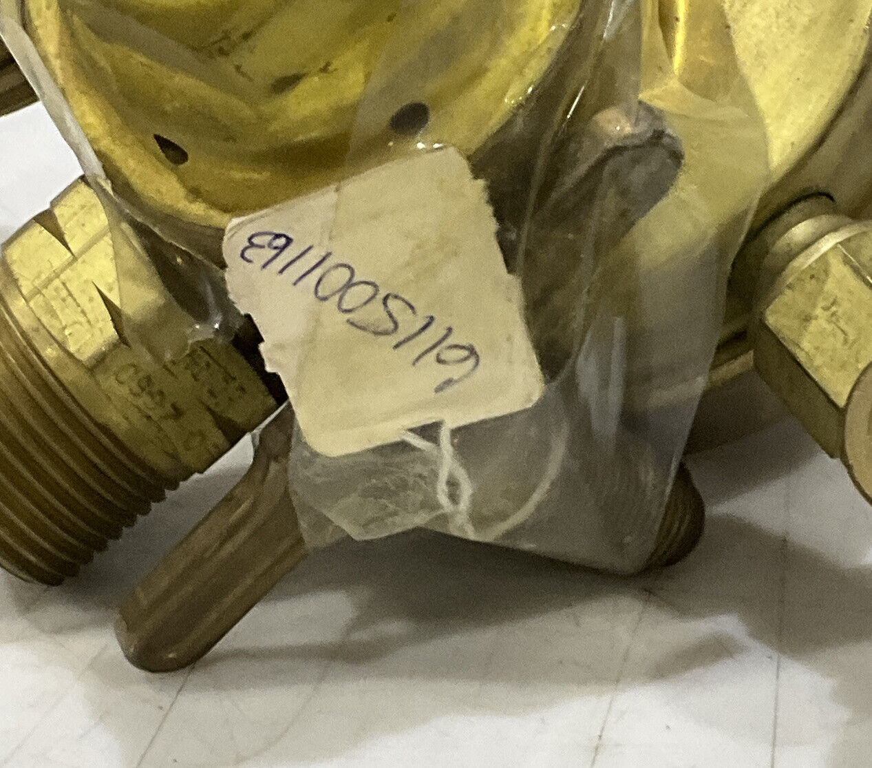 VICTOR 3114852 VTS 702MD COMPRESSED GAS MANIFOLD HYDROGEN REGULATOR 373