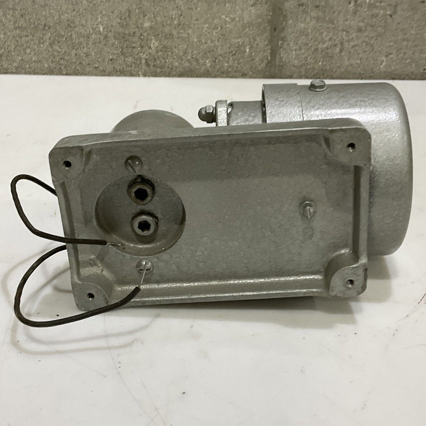 UNIVERSAL ELECTRIC BEACH-RUSS 62N066 AIR COMPRESSOR PUMP 1550RPM 373
