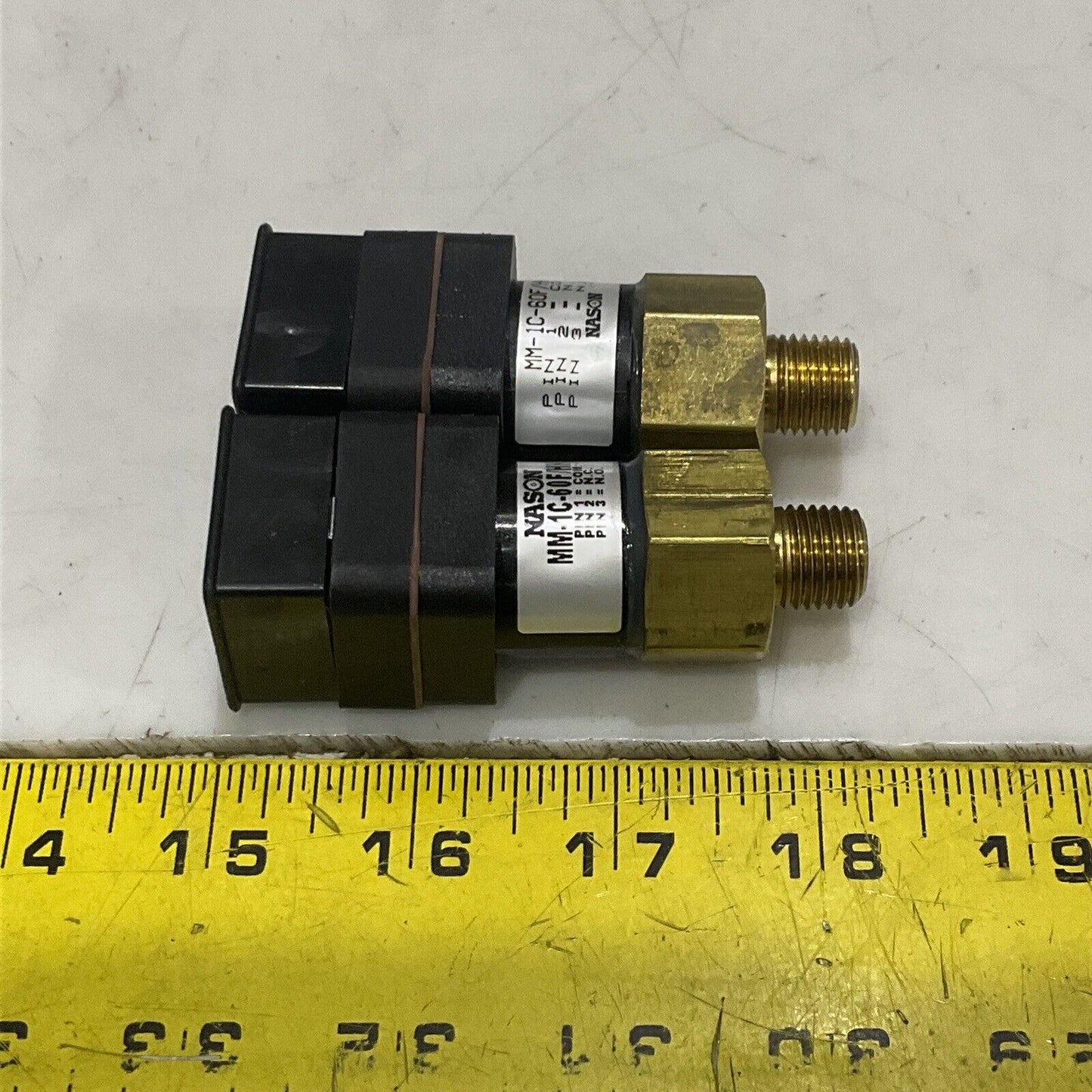 NASON MM-1C-60F/HH LOW PRESSURE SWITCH LOT OF 2 U3S