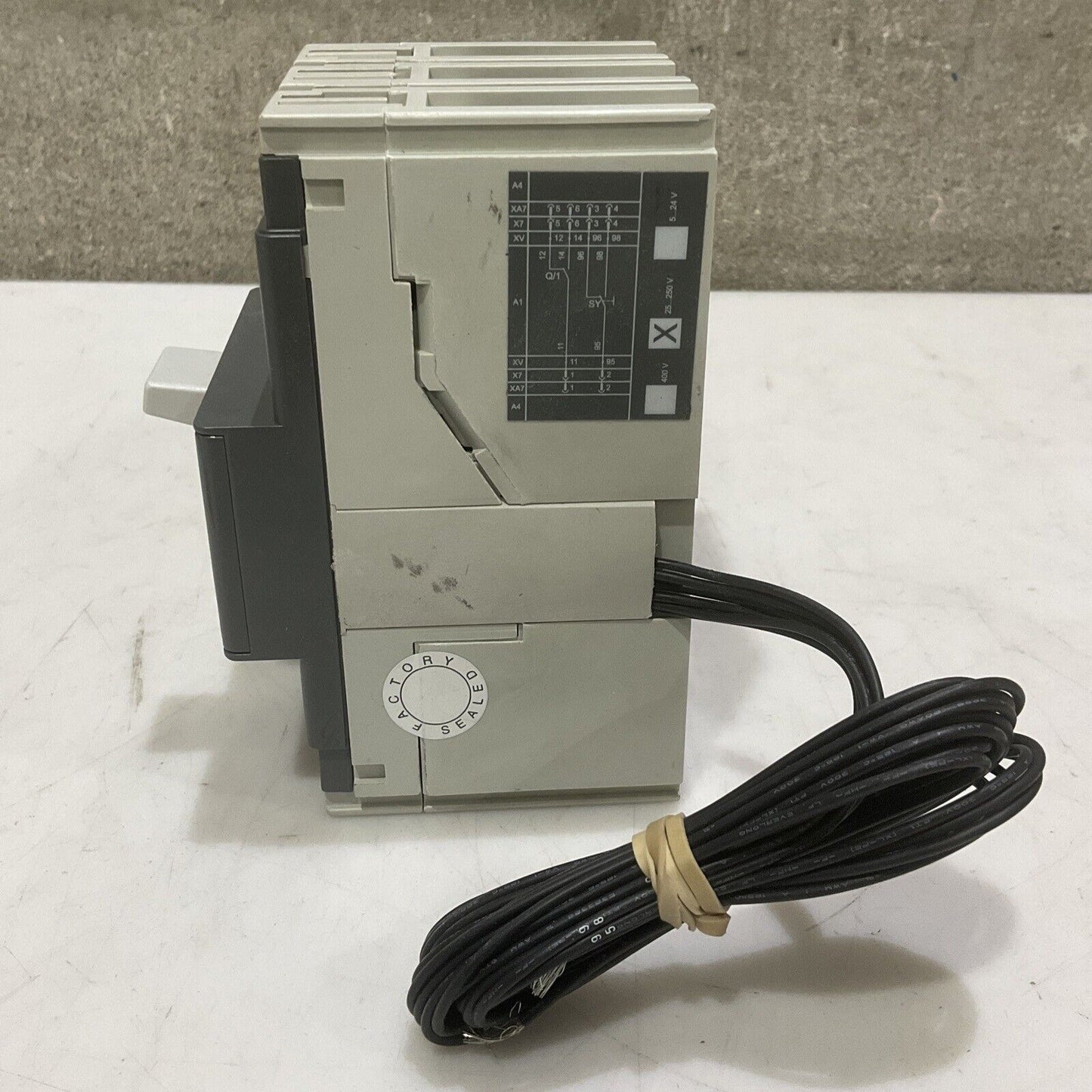 ABB SACE T1N 100 SACE TMAX T1N040TLA CIRCUIT BREAKER 40A 3POLE U3S