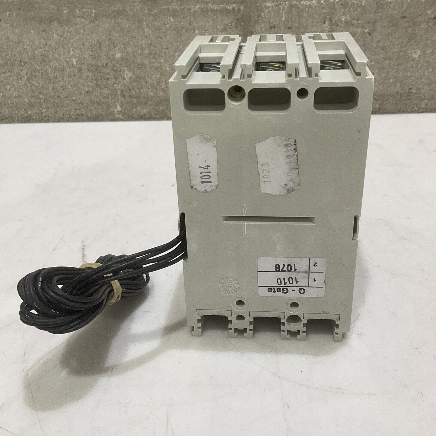 ABB SACE T1N 100 SACE TMAX T1N040TLA CIRCUIT BREAKER 40A 3POLE U3S