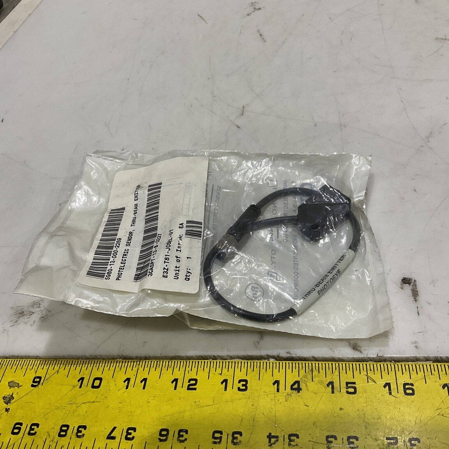 OMRON E3ZT81J0SRL-U1 SENSOR EMITTER W/ MOLDED CONN LOT OF 3 U3S