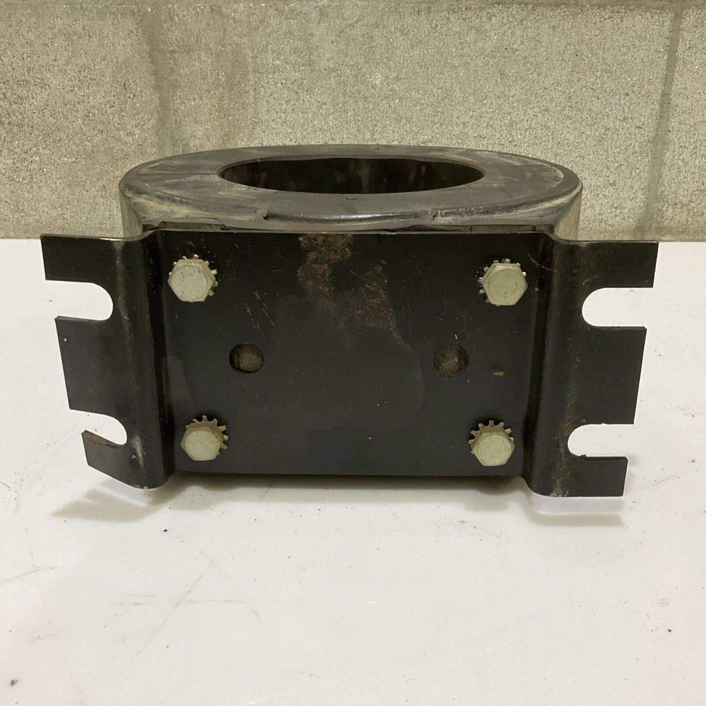 GENERAL ELECTRIC GE 750X10G5 JCS-0 CURRENT TRANSFORMER 300:5 25-400 CYCLES 678