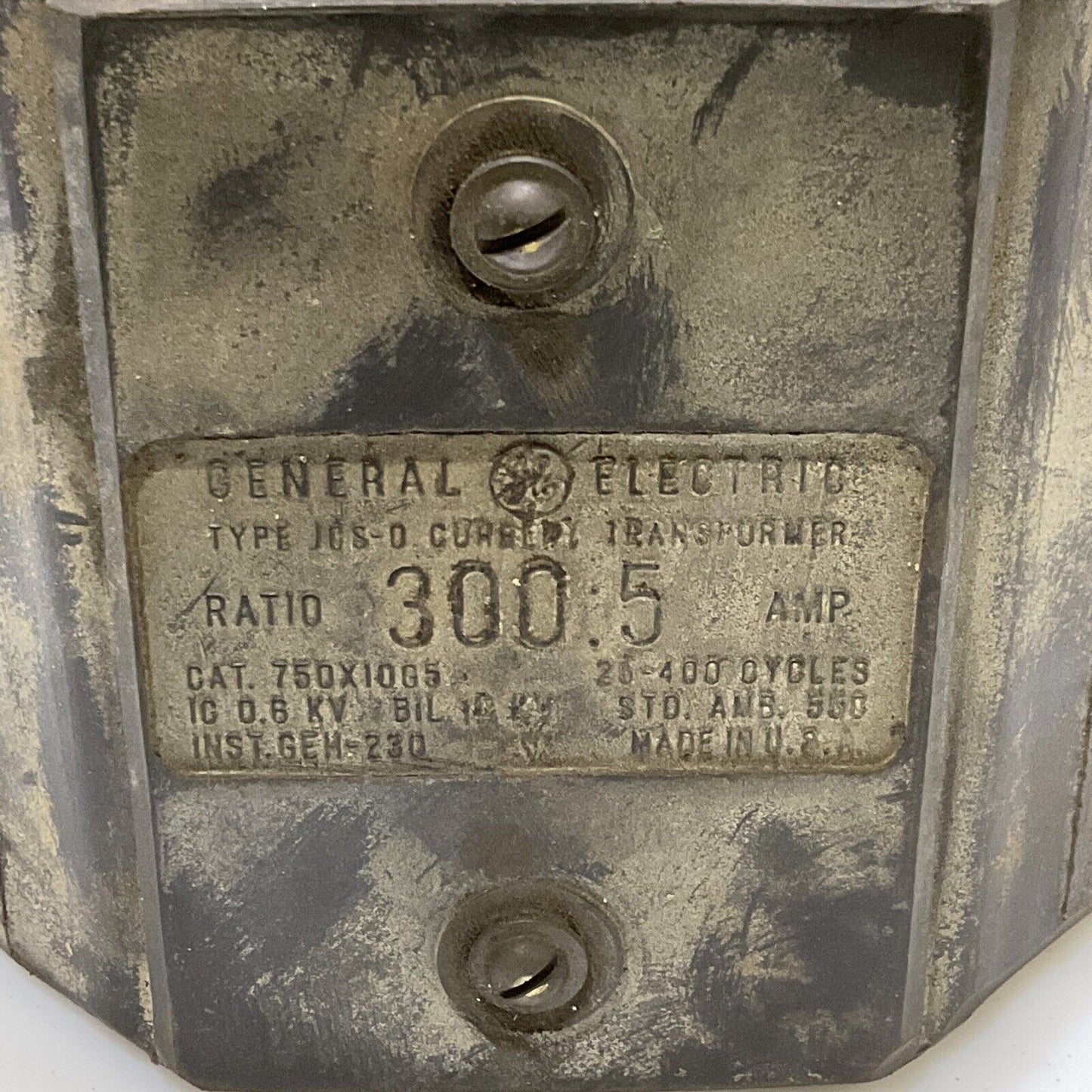 GENERAL ELECTRIC GE 750X10G5 JCS-0 CURRENT TRANSFORMER 300:5 25-400 CYCLES 678