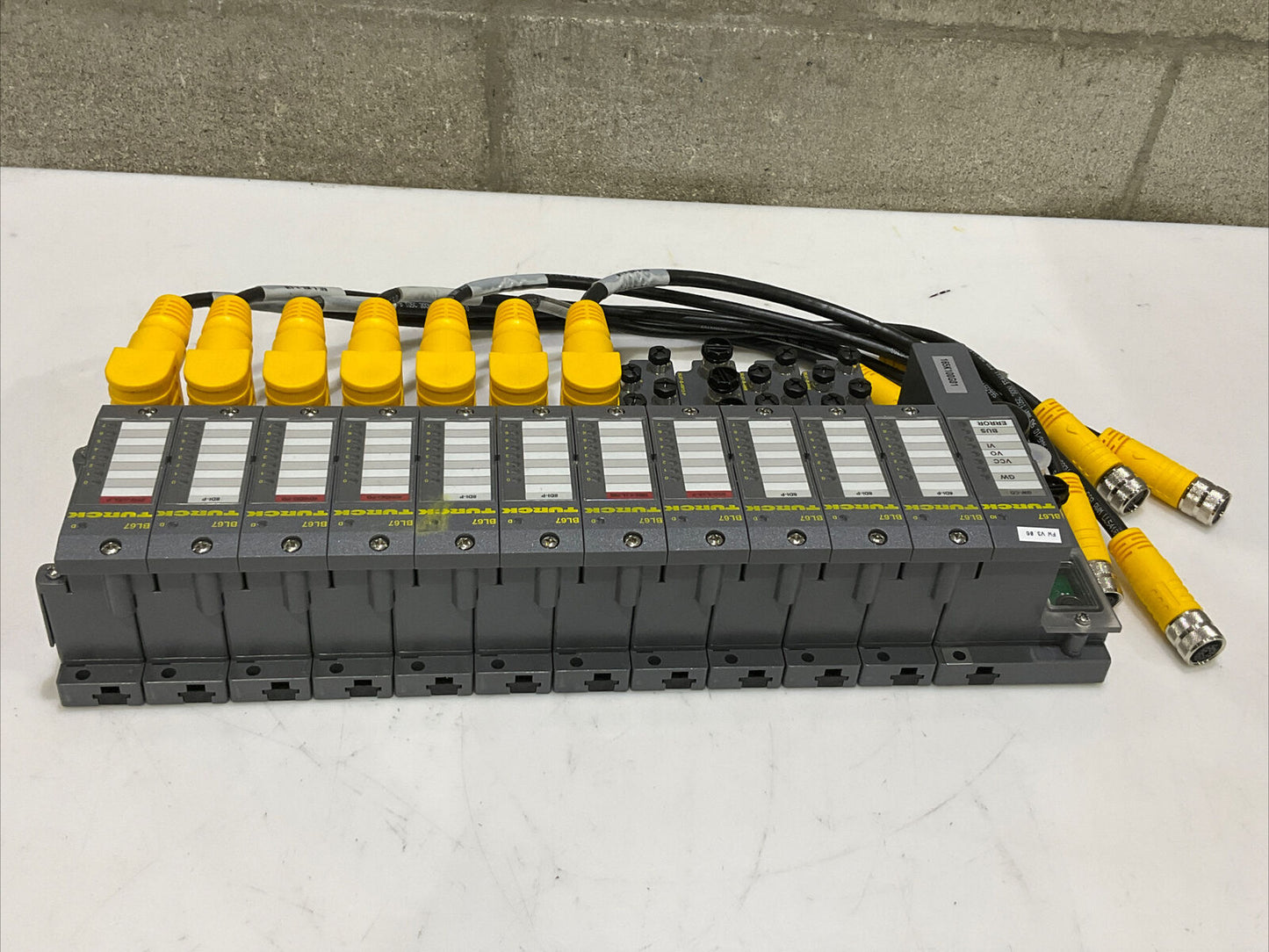 TURCK BL67-B-1M16-19-0.5M BL67-B-8M8 BL67 VERTICALIZER CAN OPEN ASSEMBLY U3S