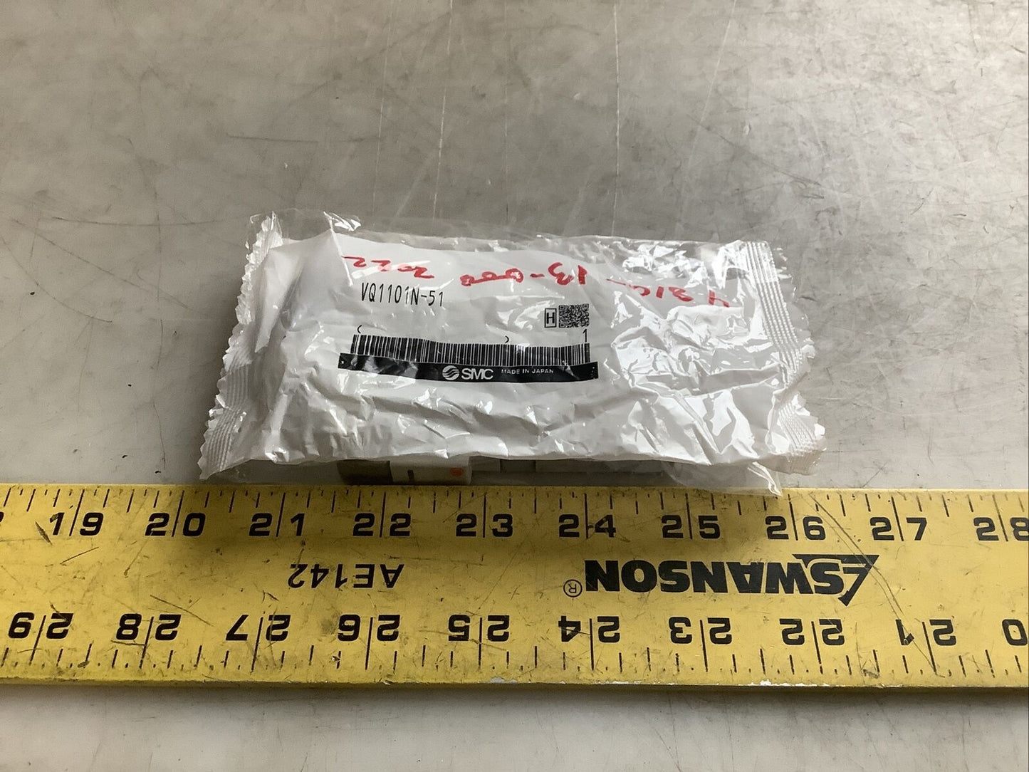 SMC VQ1101N-51 SOLENOID VALVE U3S - LOT OF 2