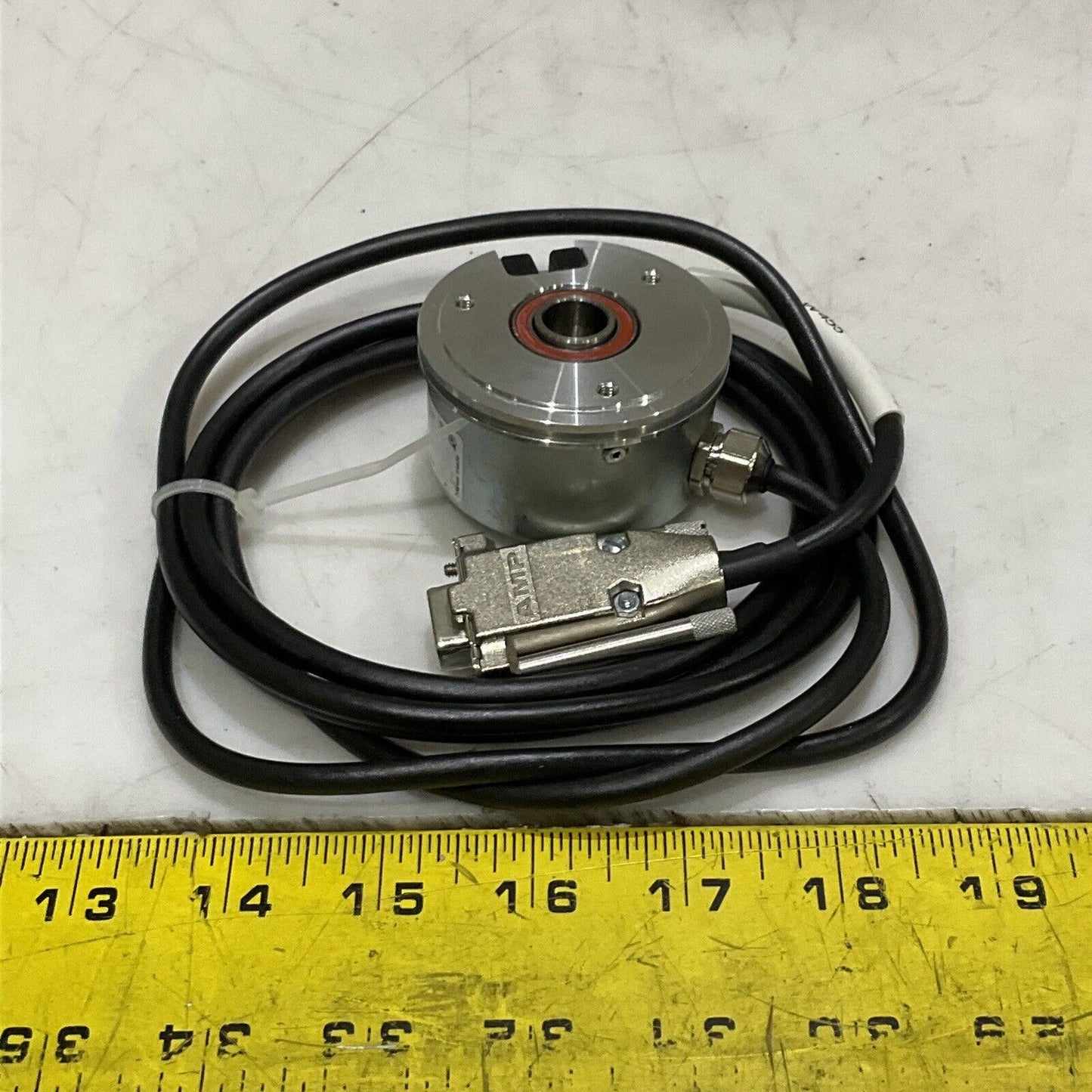 BAUMER CH-8501 BHF 16.05A2000-L2-5 WIRE ENCODER ASSEMBLY U3S