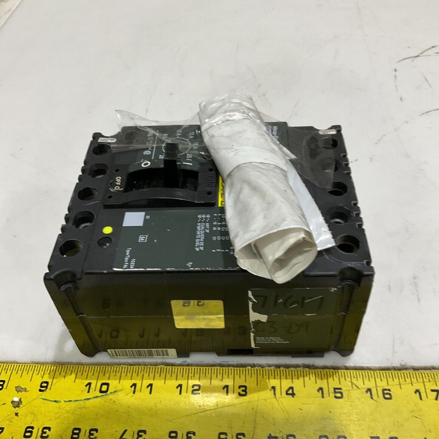 SQUARE D MAG-GARD FH 3 A FHP3600311M CIRCUIT BREAKER 600V U4M
