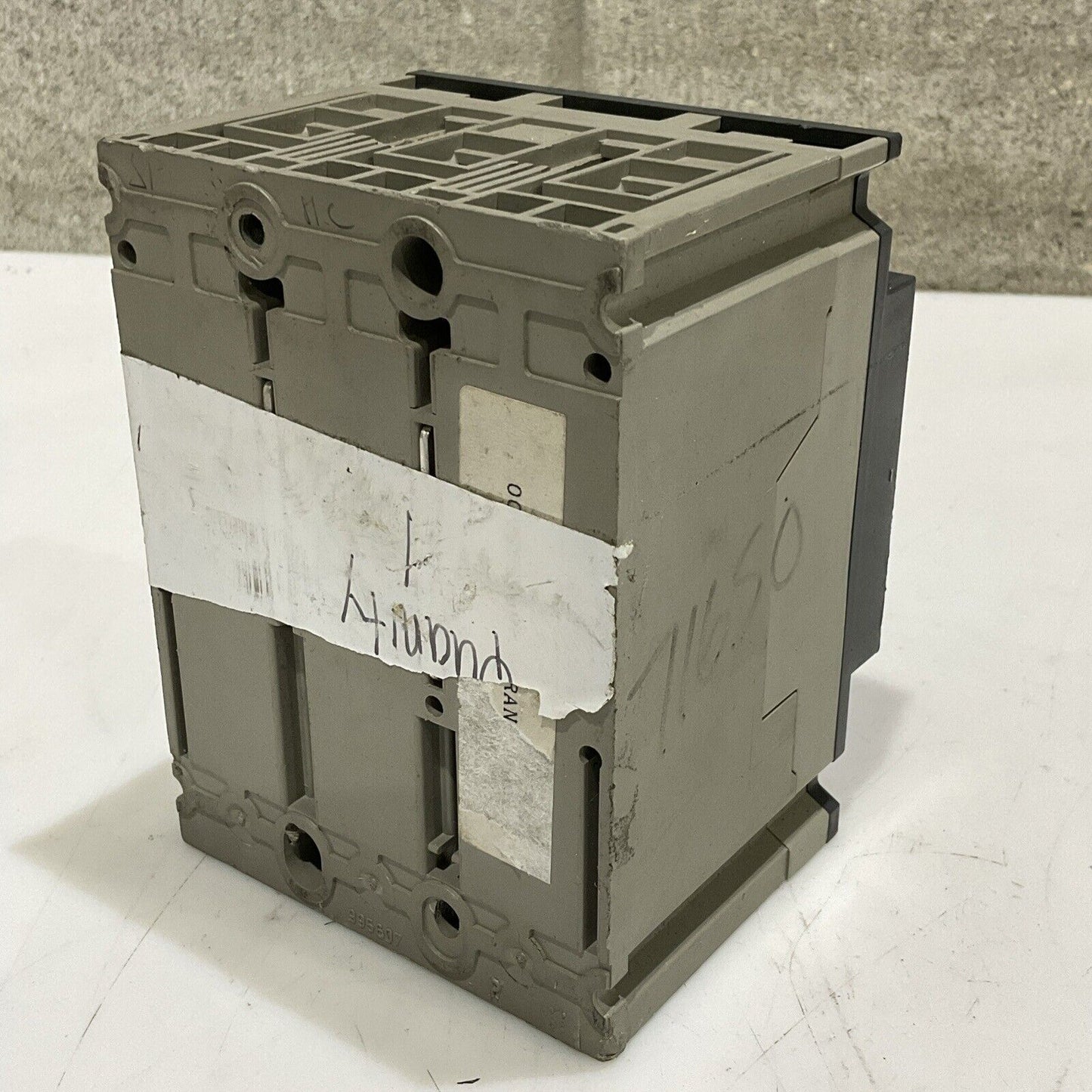 SQUARE D MAG-GARD GJL36030M04 POWERPACT CIRCUIT BREAKER 30A 3P U4M