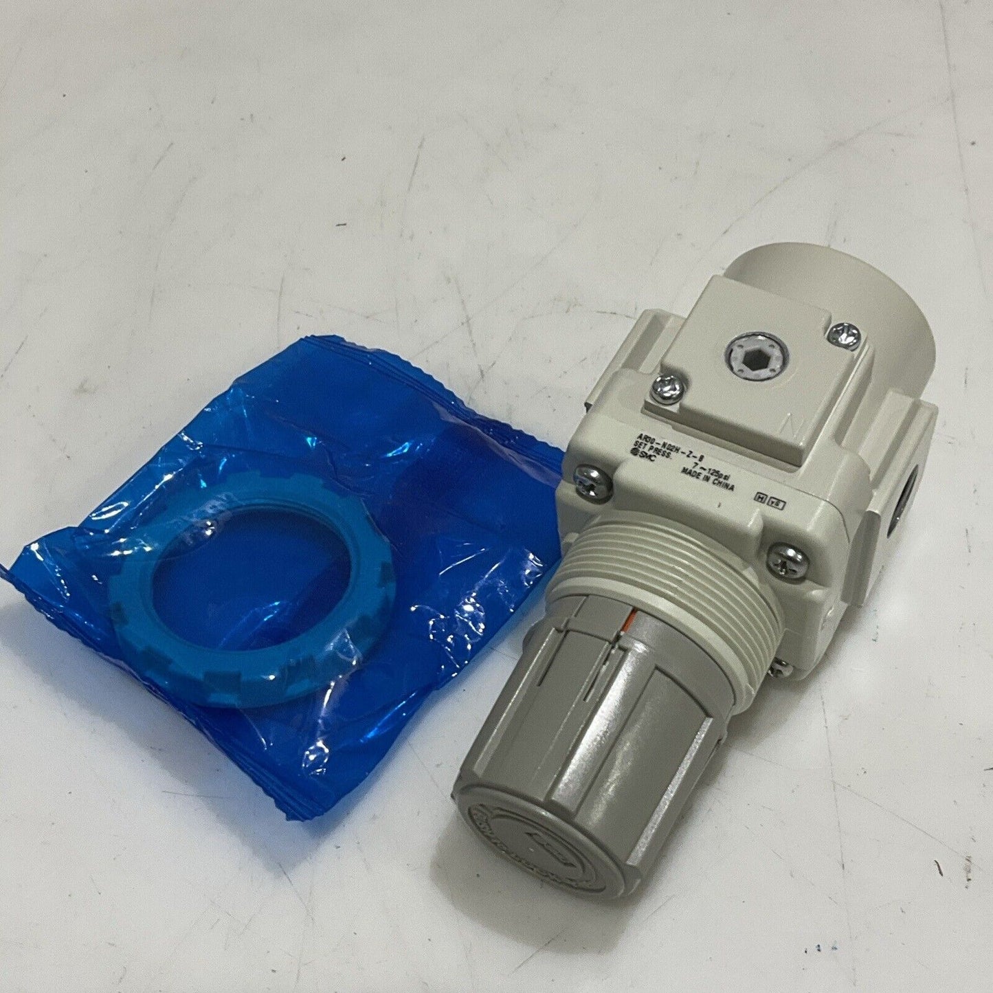 SMC AR30-N02H-Z-B PNEUMATIC REGULATOR 7-125PSI U4M