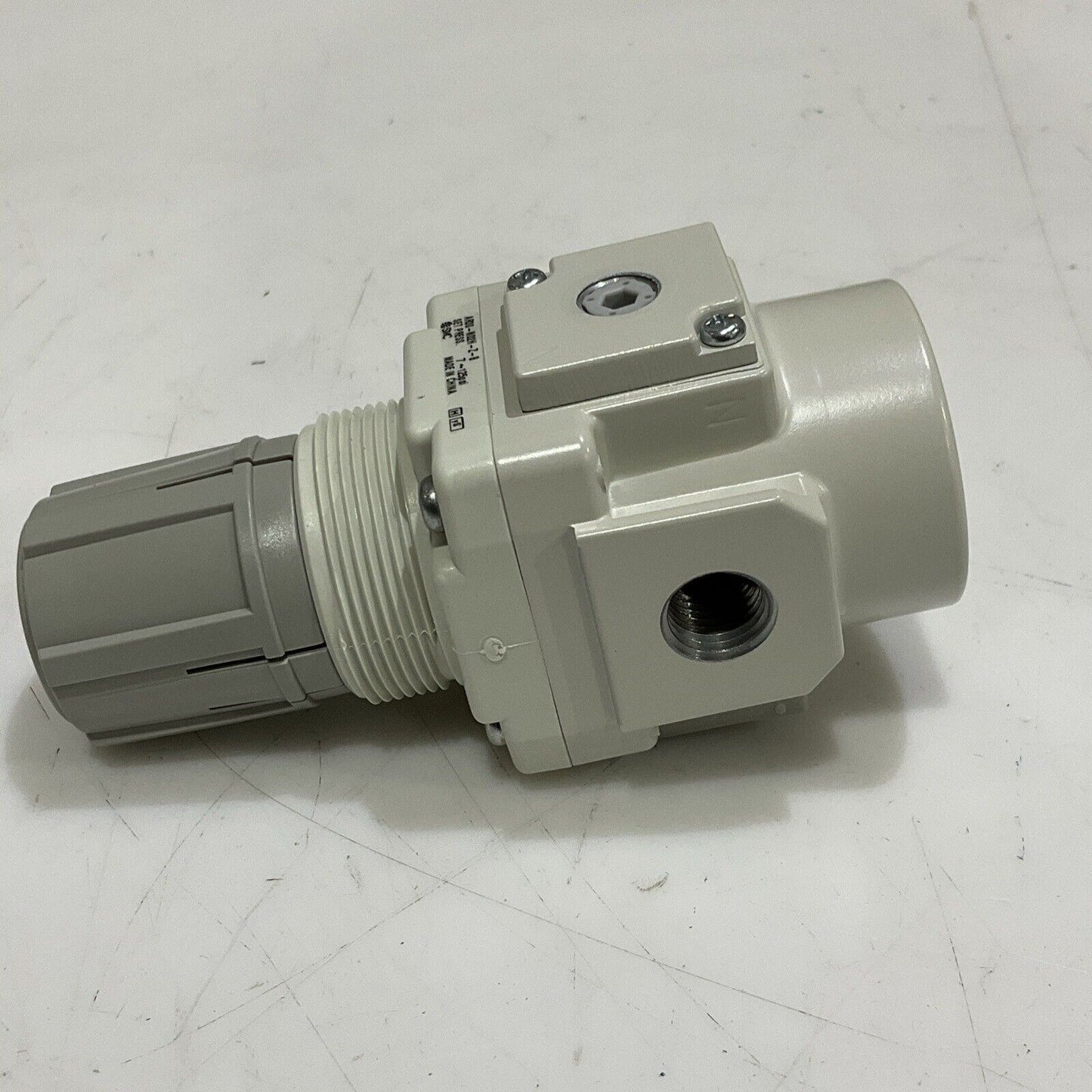 SMC AR30-N02H-Z-B PNEUMATIC REGULATOR 7-125PSI U4M