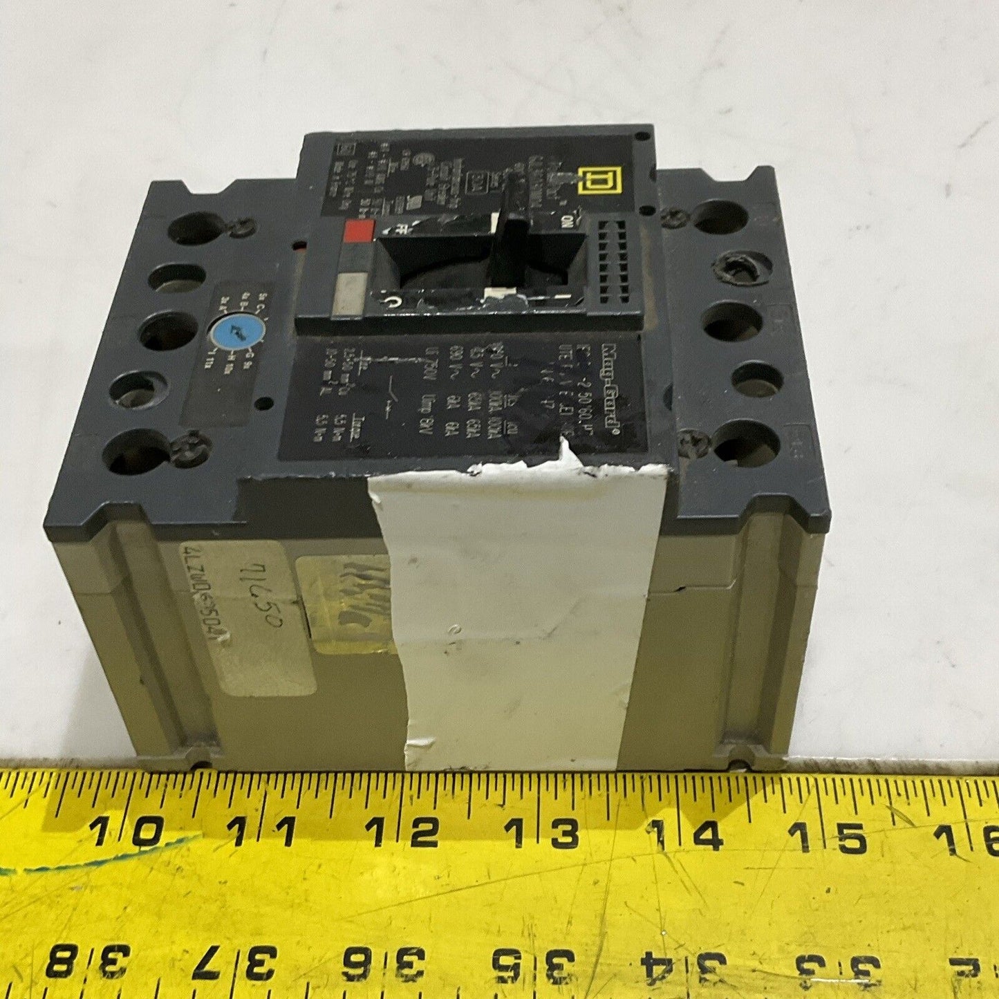 SQUARE D MAG-GARD GJL36030M04 POWERPACT CIRCUIT BREAKER 30A 3P U4M