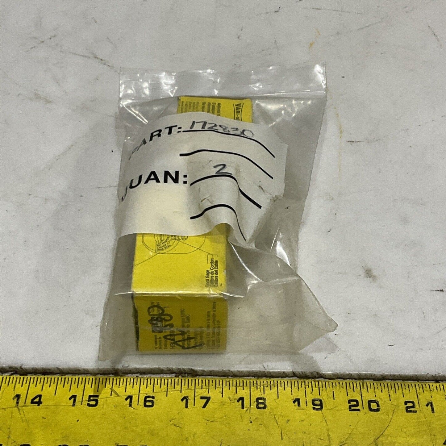 HUBBELL HBL5266C PLUG INSULGRIP 2P 3W GROUNDING 15A 125V U4M