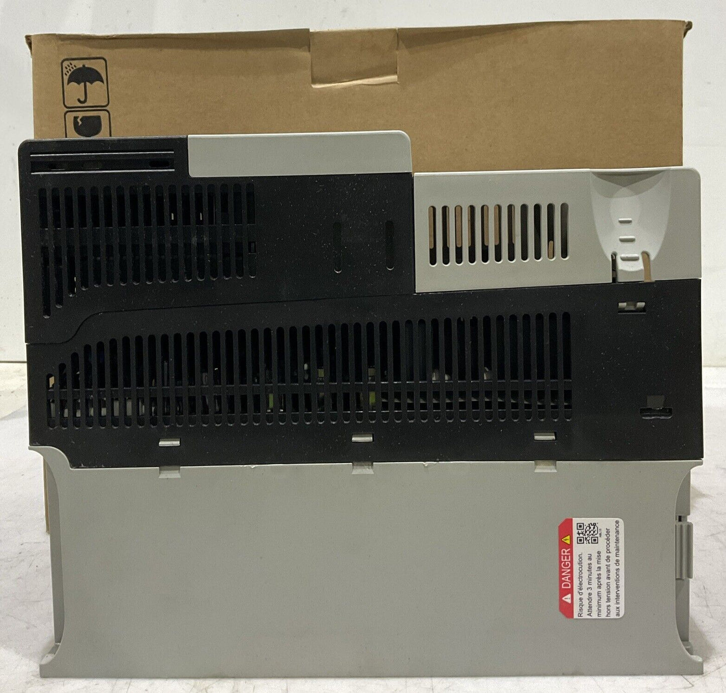 ALLEN-BRADLEY POWERFLEX 525 15kW/20HP 25B-D030N114 323-528V 30A AC DRIVE U3S