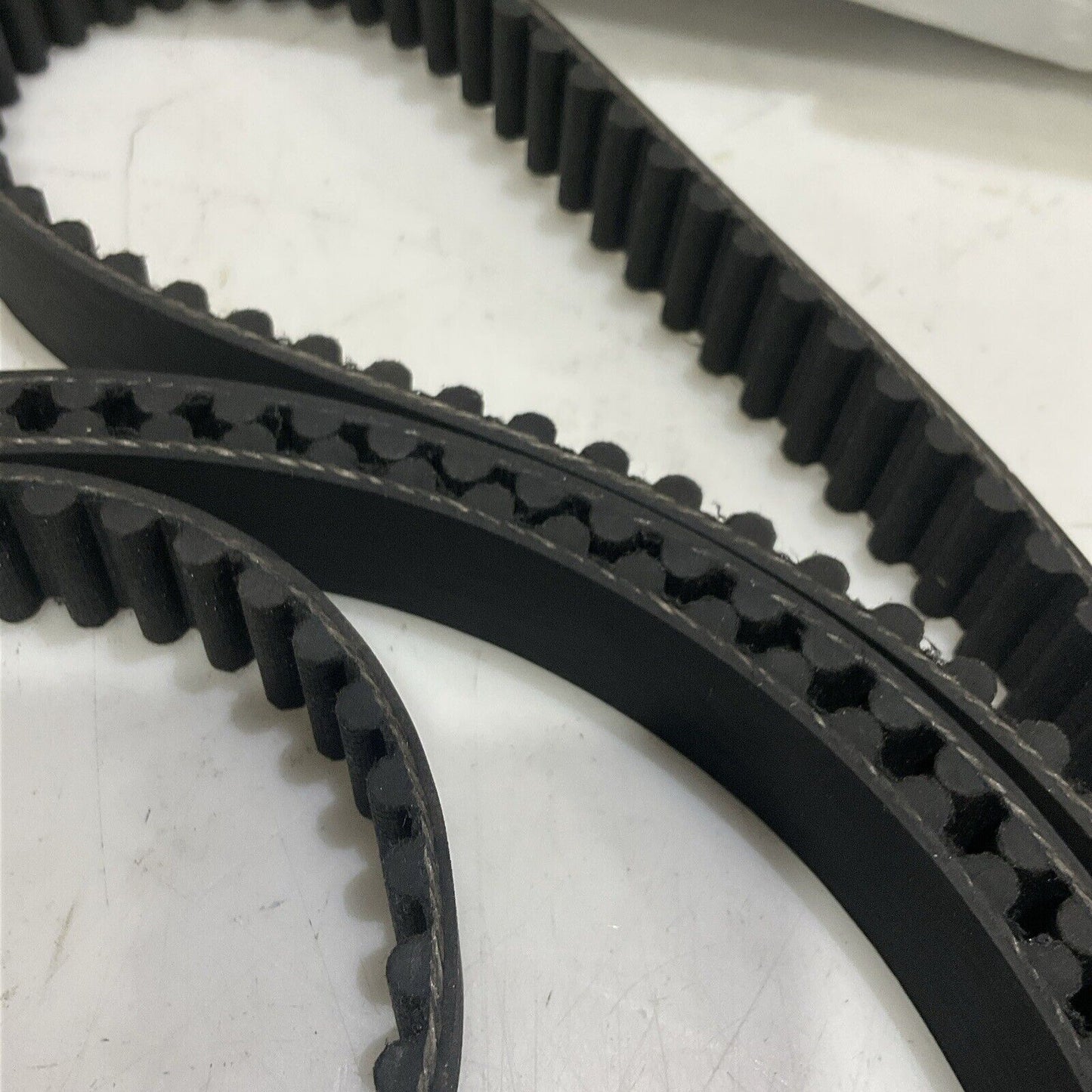 MEGADYNE 2400 8M HTD FIBERGLASS RUBBER MOLDED TIMING BELT LOT OF 11 U3S