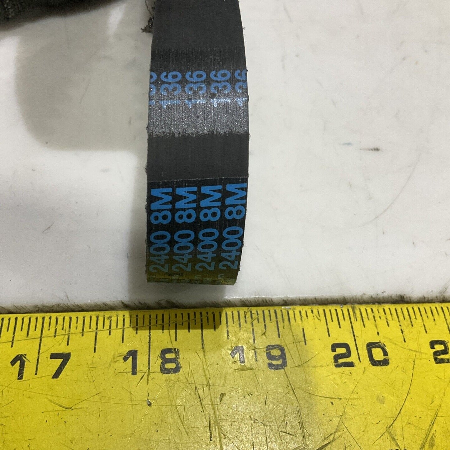 MEGADYNE 2400 8M HTD FIBERGLASS RUBBER MOLDED TIMING BELT LOT OF 11 U3S