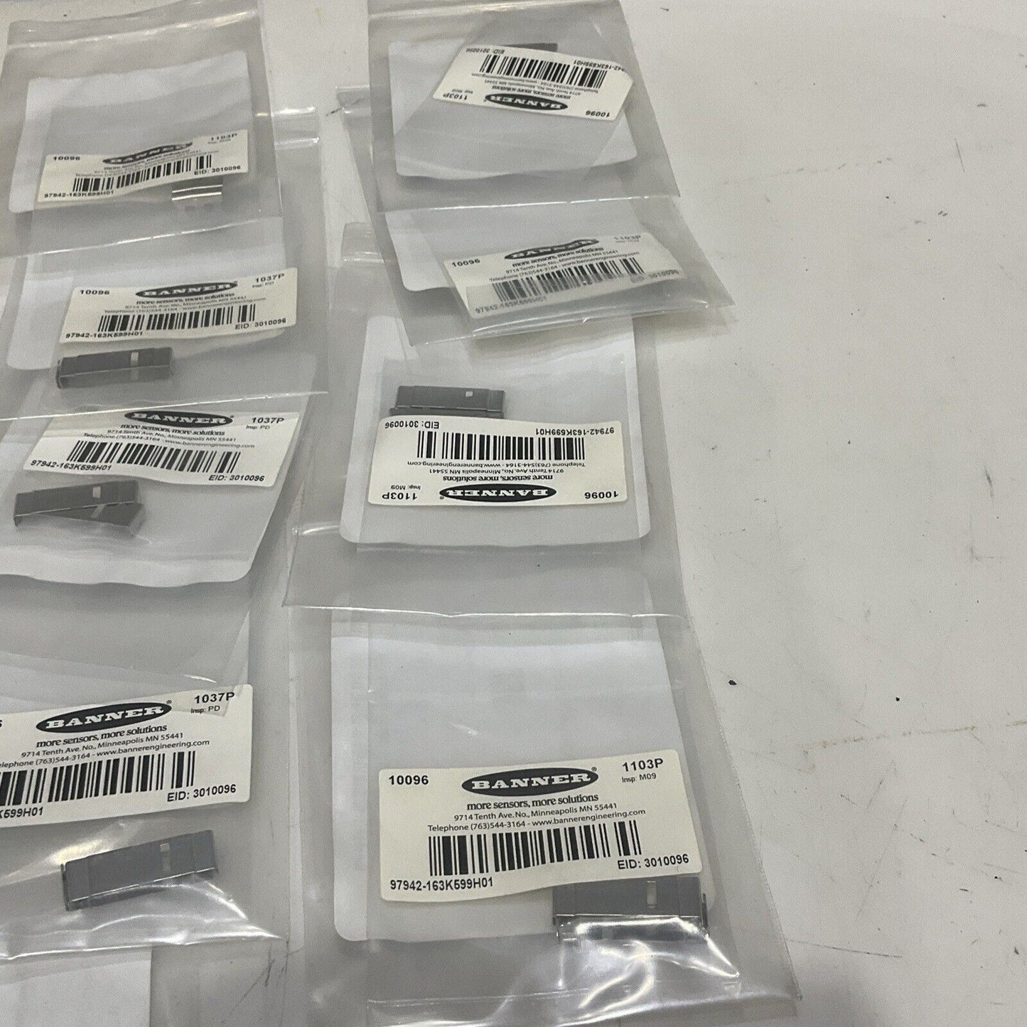 BANNER 10096 1103P 3010096 APERTURE 2.00 MM X 7.00 MM LOT OF 18 U3S