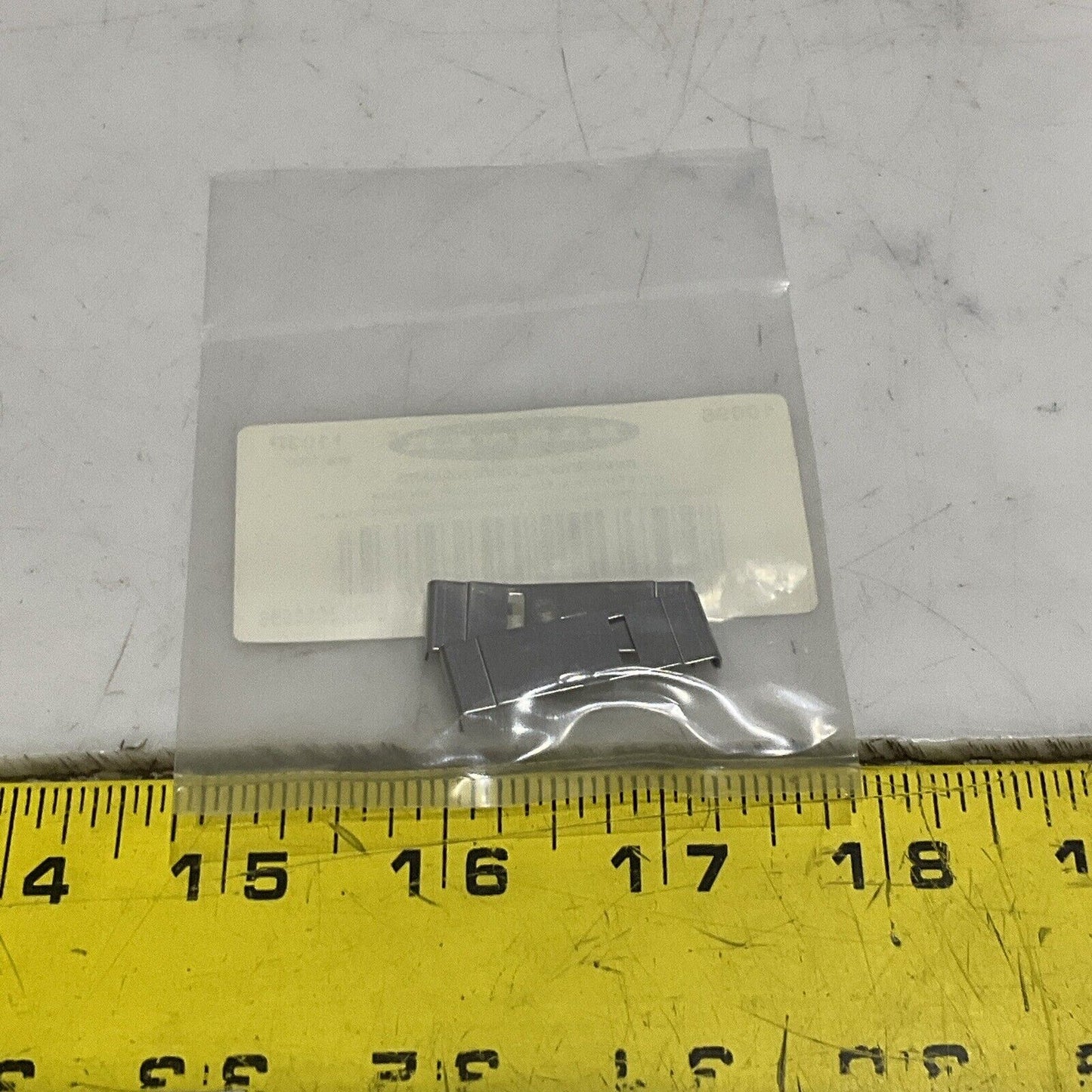 BANNER 10096 1103P 3010096 APERTURE 2.00 MM X 7.00 MM LOT OF 18 U3S