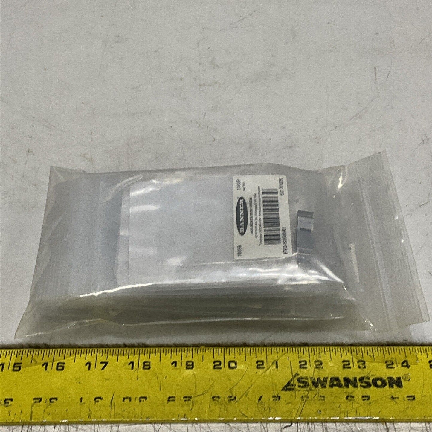 BANNER 10096 1103P 3010096 APERTURE 2.00 MM X 7.00 MM LOT OF 18 U3S