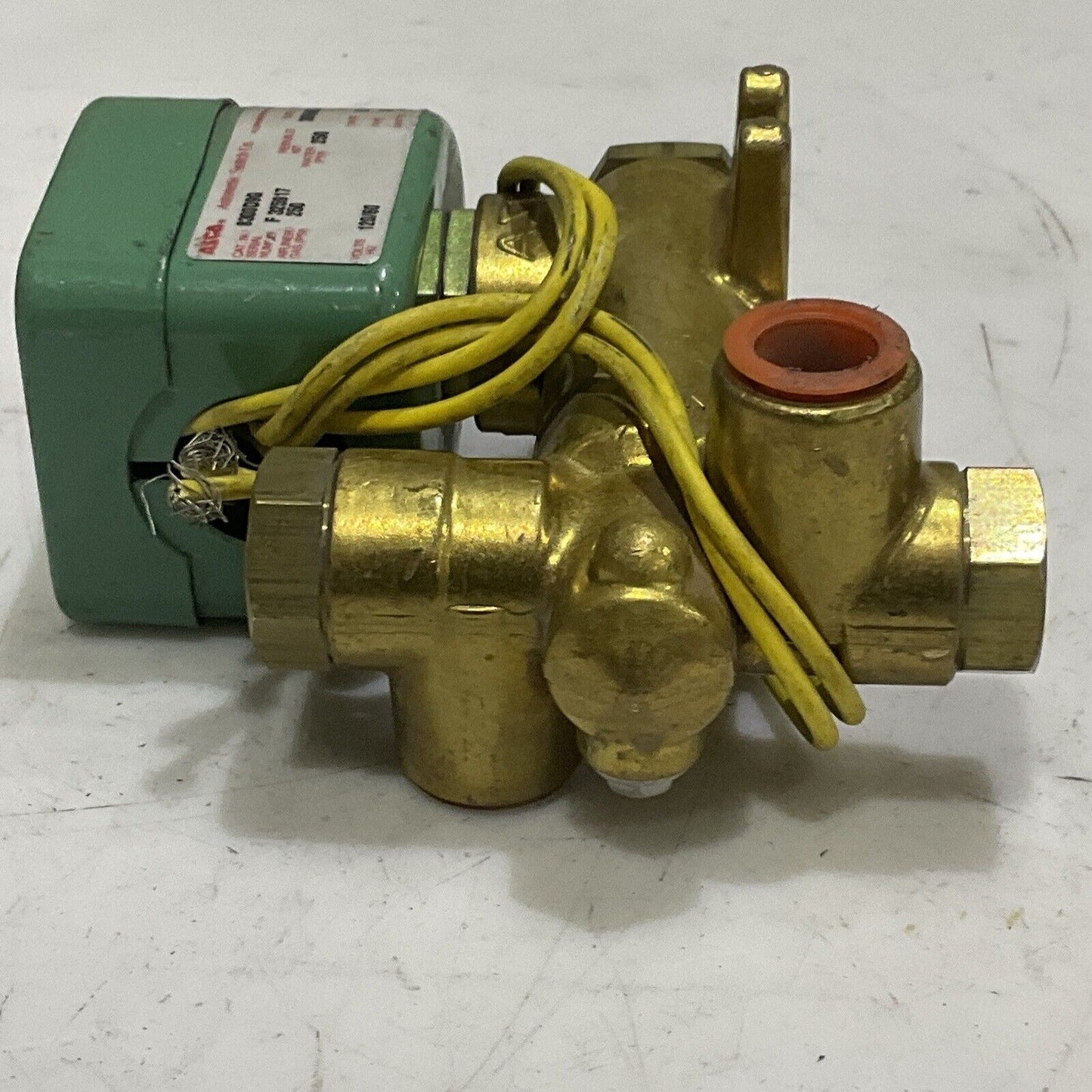 ASCO 8300D9G 306682-G SOLENOID VALVE 250 PSI 28W 3/8 PIPE