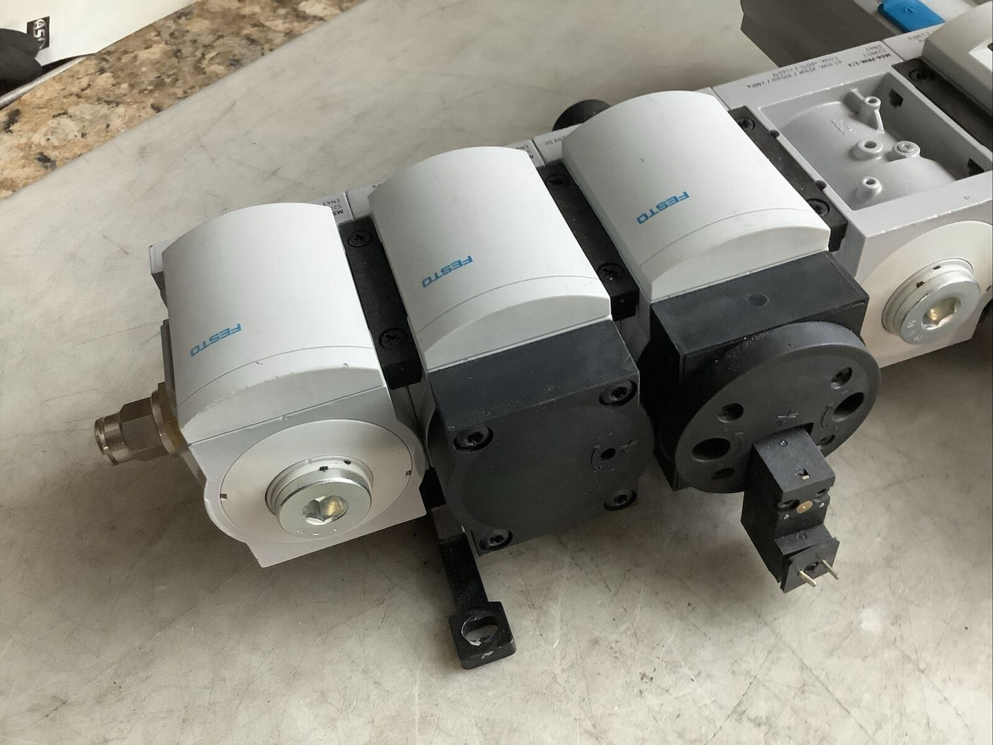 FESTO 542602 MS6-EE-1/2-10V24-S ON/OFF VALVE 554