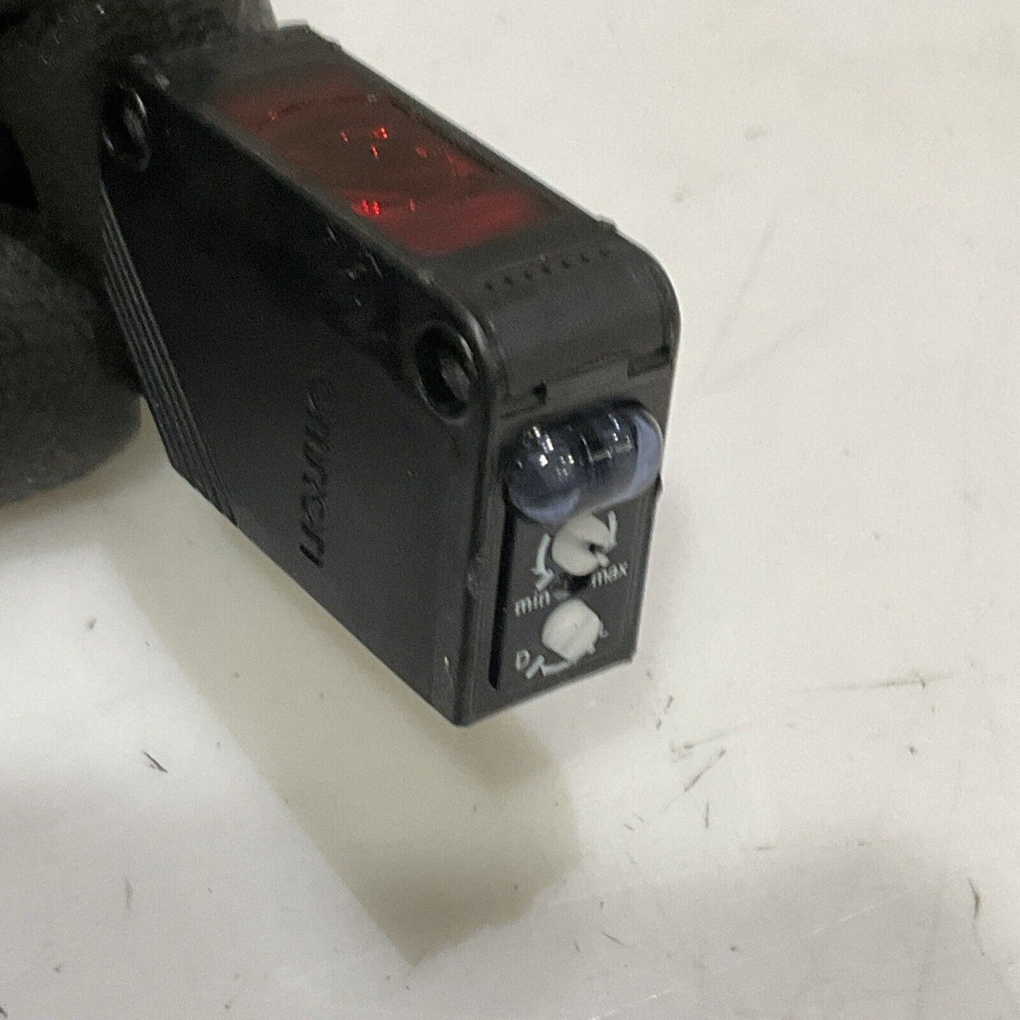 OMRON E3Z-T81A-D E3Z-T81A-L THRU-BEAM PHITOELECTRIC SENSOR RECEIVER LOT OF 4 U3S