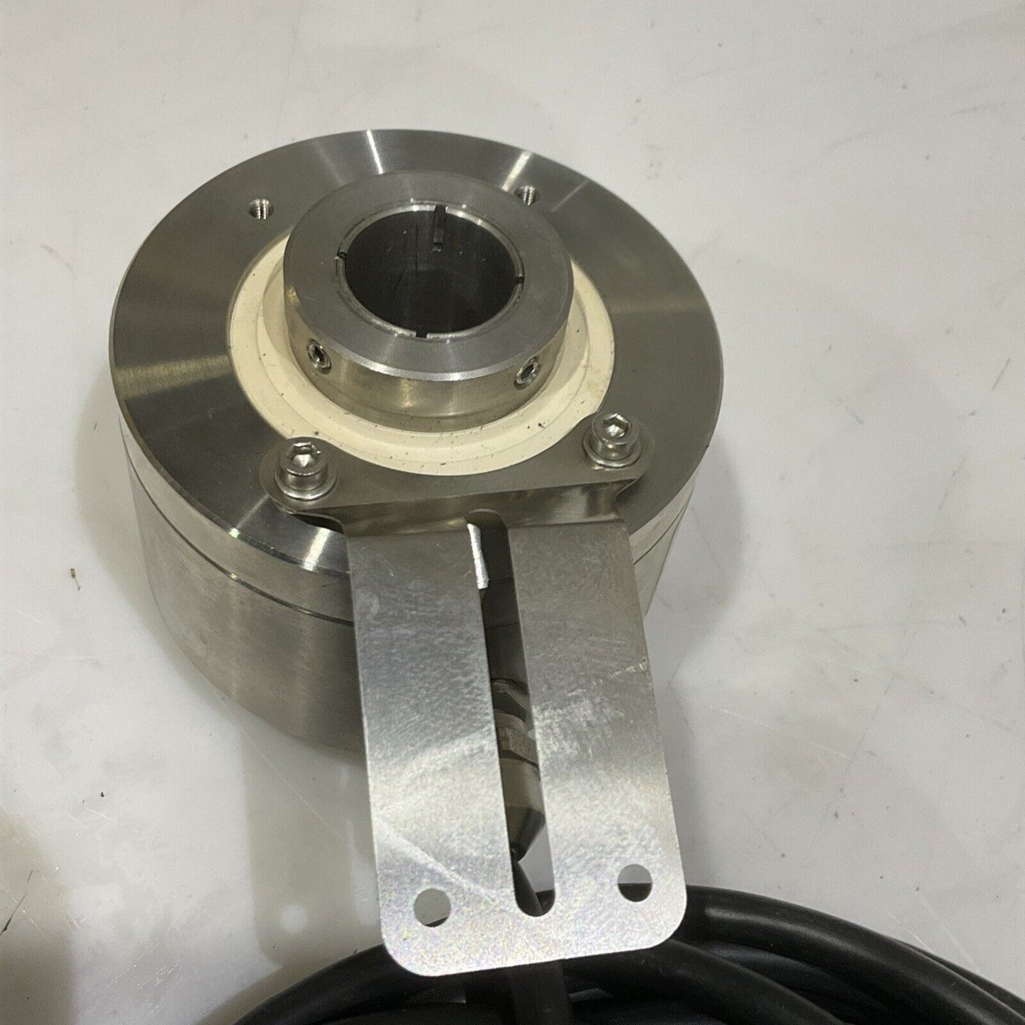 IED ENCODER 75HS-20-182C2SRUN-2048 5-30 V U4M