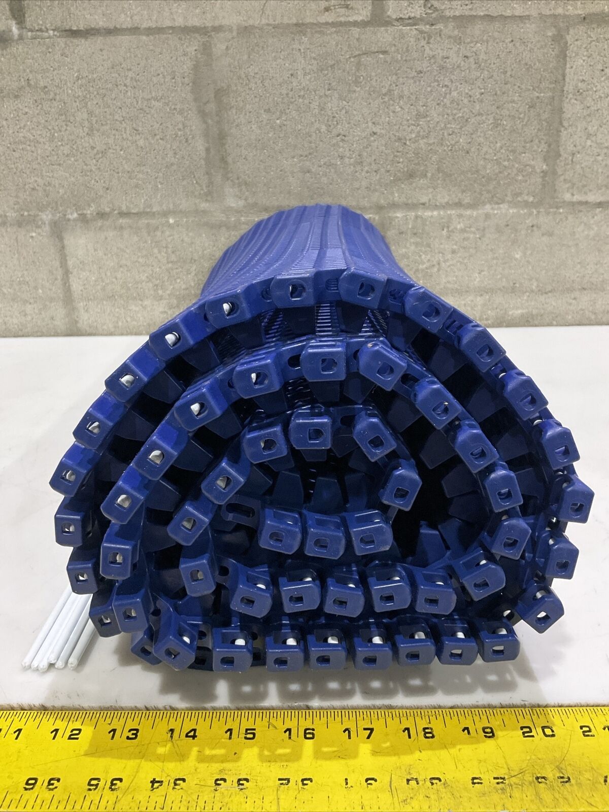 INTERLOX 21294 57087966 SER. 2400 24" RADIUS FLUSH GRID W/HOLD DOWN U4M