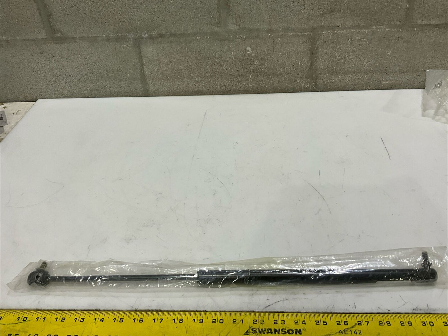 IGS 8AU203491XX0311 HIGH PRESSURE GAS SPRING 70LBS U3S