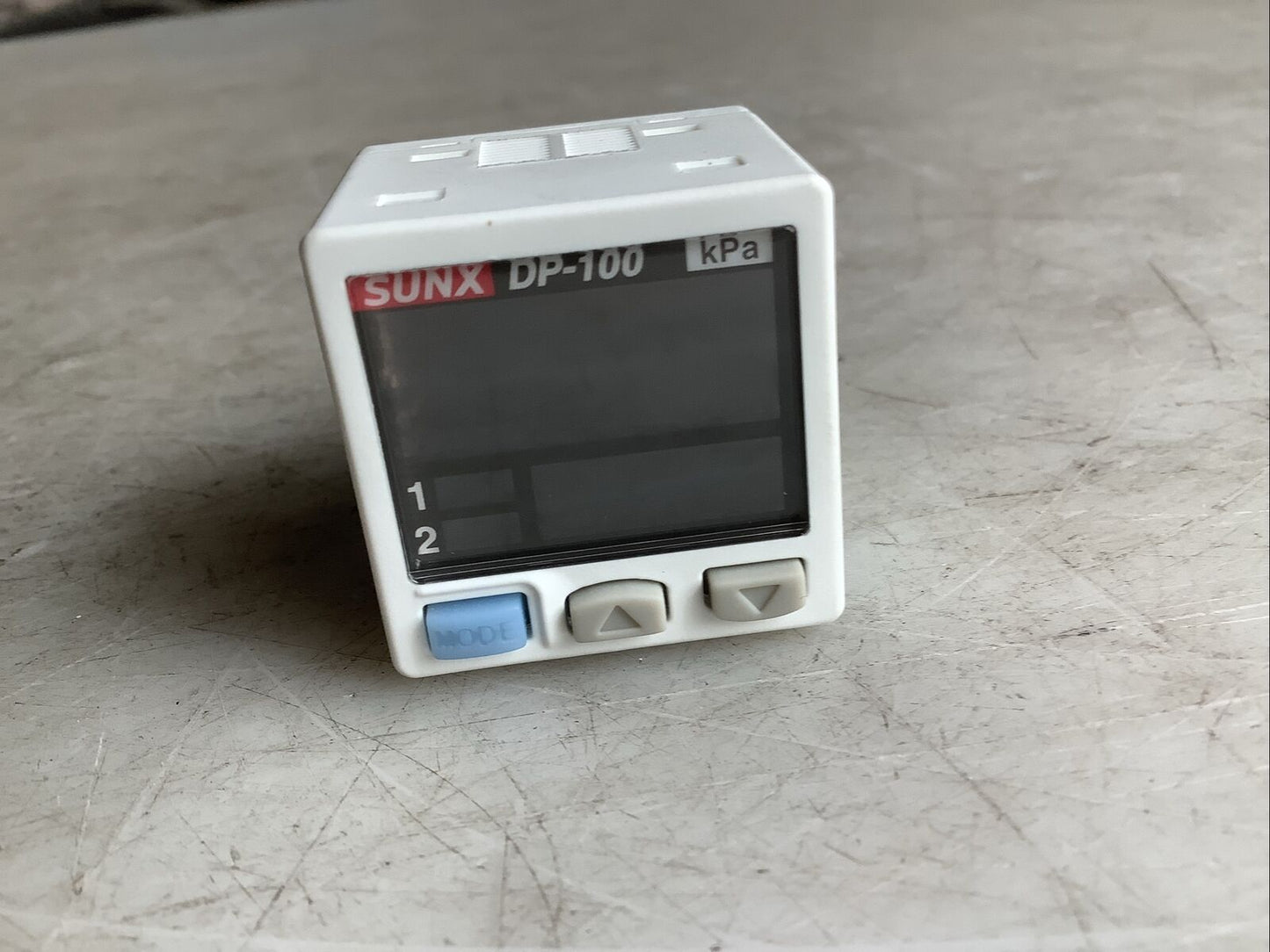 SUNX DP-111-E-P DIGITAL PRESSURE SENSOR DP-100 U3S