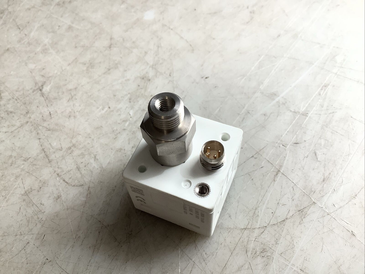 SUNX DP-111-E-P DIGITAL PRESSURE SENSOR DP-100 U3S