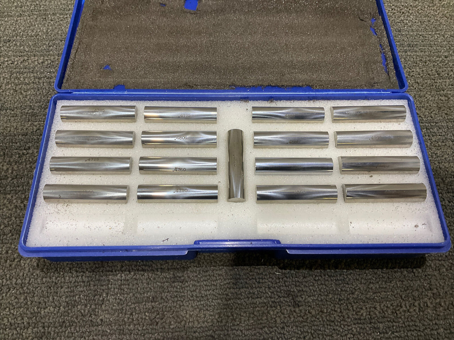 VAN KEUREN .4700-.4940 17 PIECE PIN GAUGE SET 333