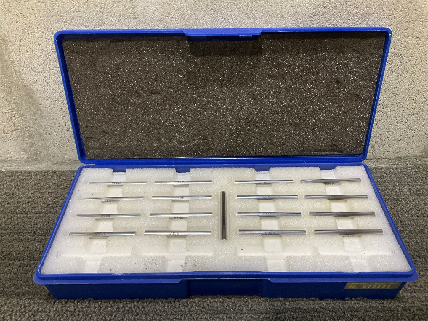 VAN KEUREN .2060-.2300 17 PIECE PIN GAUGE SET 333
