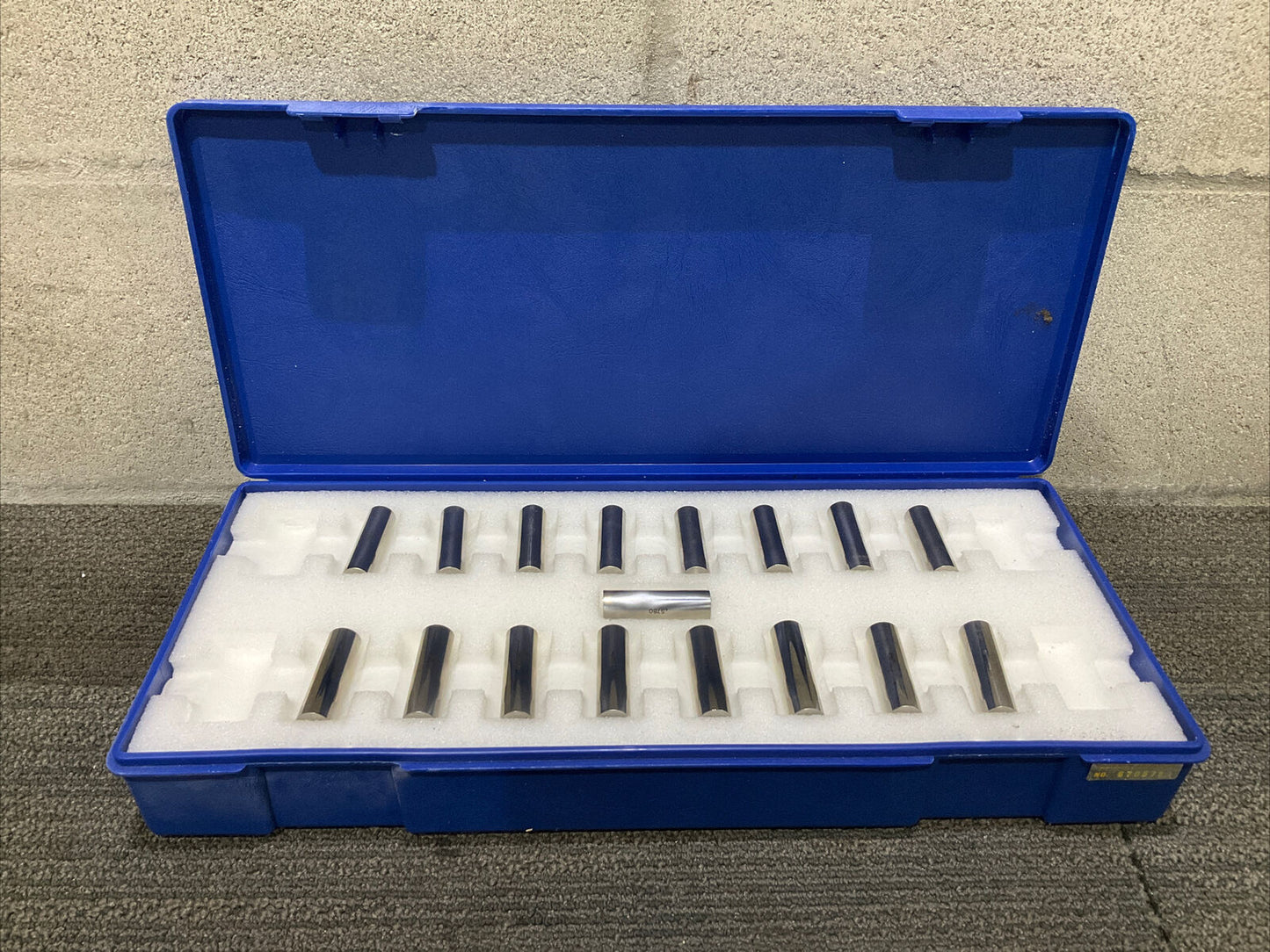 VAN KEUREN .5660-.5900 17 PIECE PIN GAUGE SET 333