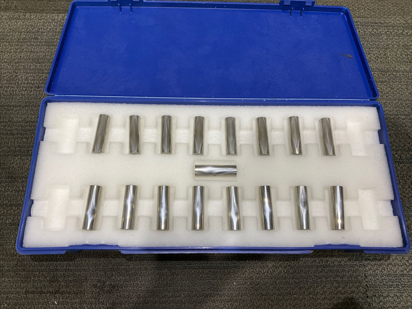 VAN KEUREN .5660-.5900 17 PIECE PIN GAUGE SET 333
