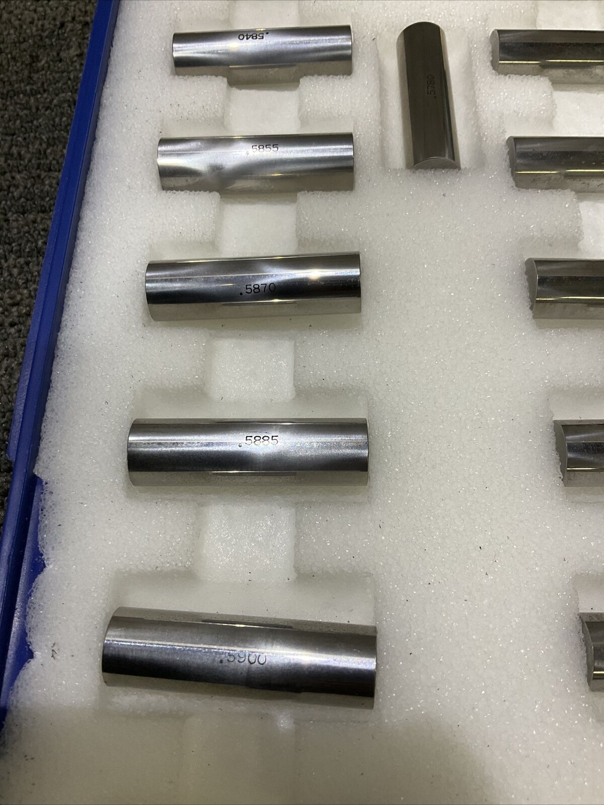 VAN KEUREN .5660-.5900 17 PIECE PIN GAUGE SET 333