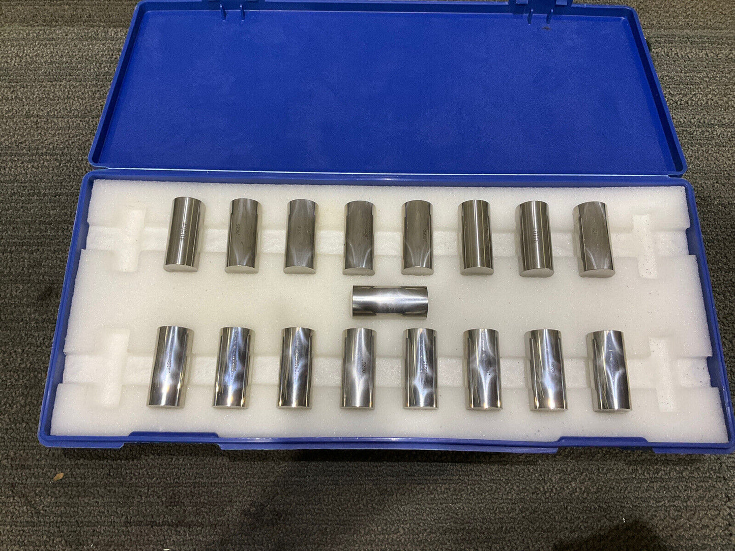 VAN KEUREN .9020-.9260 17 PIECE PIN GAUGE SET 333
