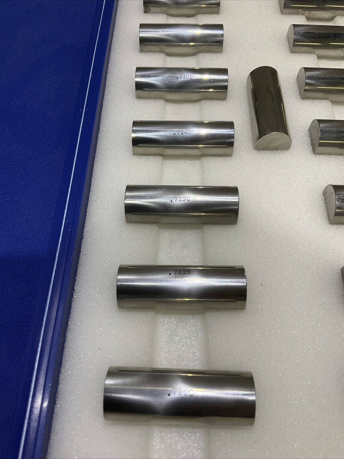 VAN KEUREN .7100-.7220  17 PIECE PIN GAUGE SET 333